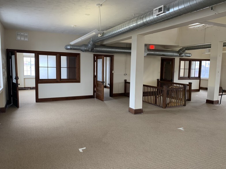More Photos Of 612 New Hampshire St, Lawrence Office For Lease