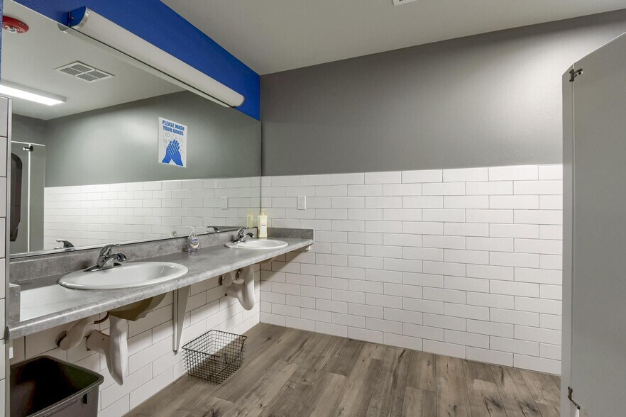 More Photos Of 19316 Goddard Ranch Ct, Morrison Office For Lease