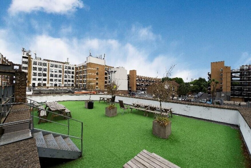 More Photos Of Clements Rd, London Office For Lease