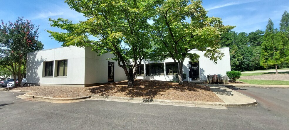 More Photos Of 3010 Anderson Dr, Raleigh Medical For Lease