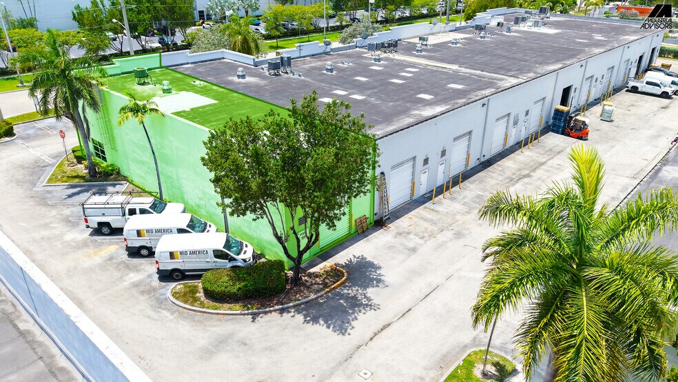 More Photos Of 11379-11399 NW 122nd St, Medley Warehouse For Sale