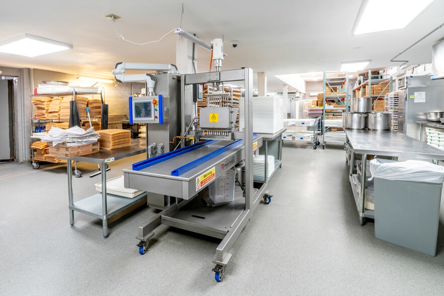 More Photos Of 711 W 8th St, Pueblo Manufacturing For Sale