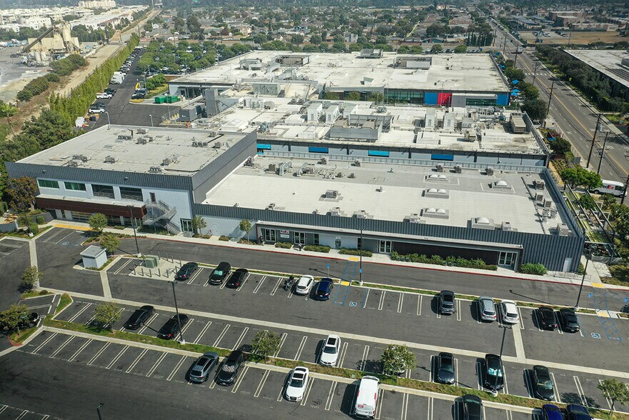 More Photos Of 2333 Utah Ave, El Segundo Loft Creative Space For Lease