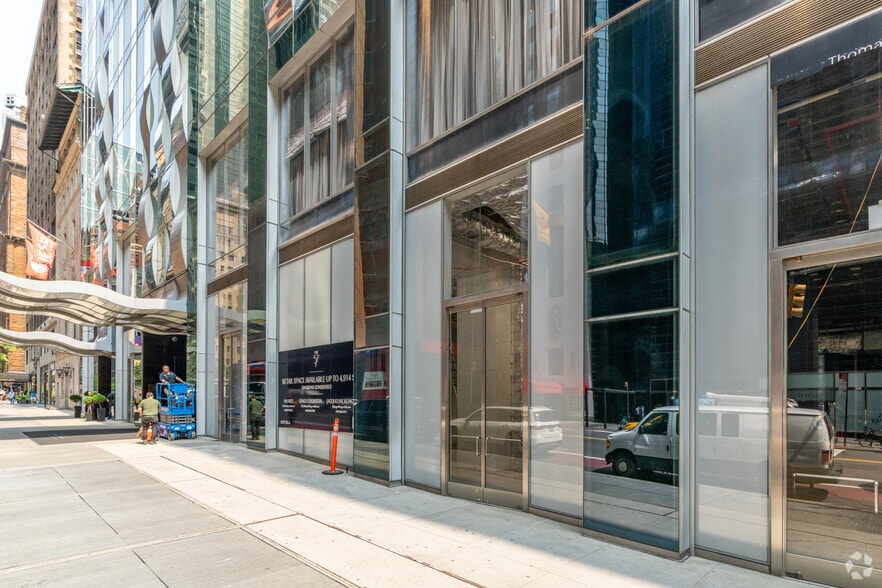 More Photos Of 157 W 57th St, New York Hotel For Lease