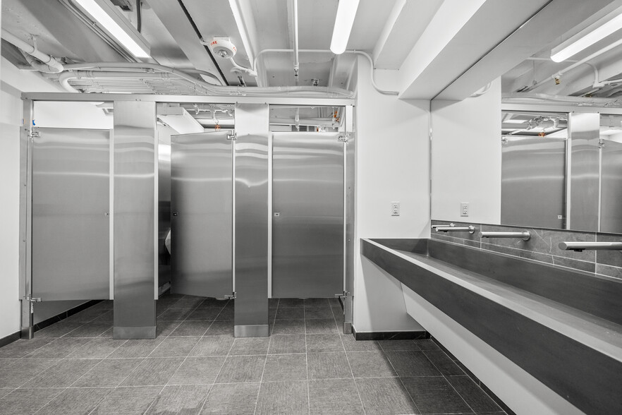 More Photos Of 632 Commercial St, San Francisco Office For Lease