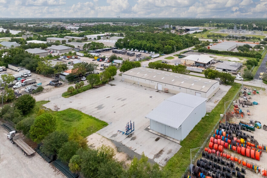 More Photos Of 17195 Jean St, Fort Myers Warehouse For Lease