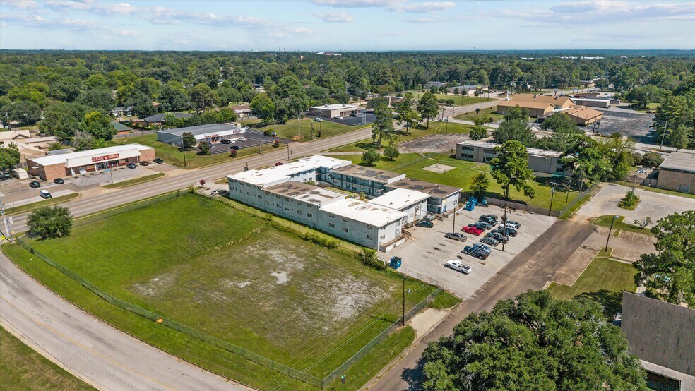 More Photos Of 1224 S High St, Longview Apartments For Sale