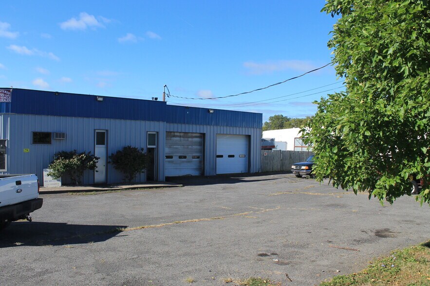 More Photos Of 4106 New Court Ave, Syracuse Auto Repair For Sale