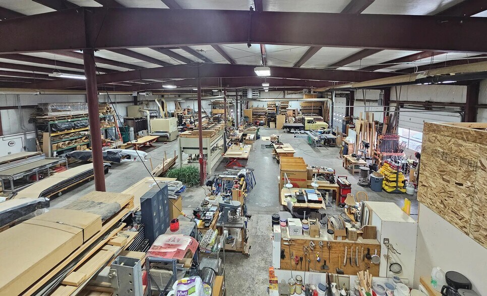 More Photos Of 919 7th Ave W, Gooding Warehouse For Sale