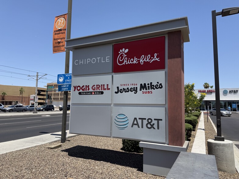 More Photos Of 6075 N 19th Ave, Phoenix General Retail For Lease