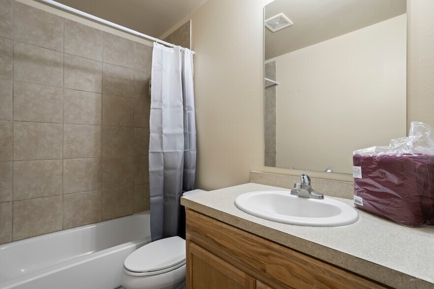 More Photos Of 1203 S Gail Ave, Monahans Apartments For Sale