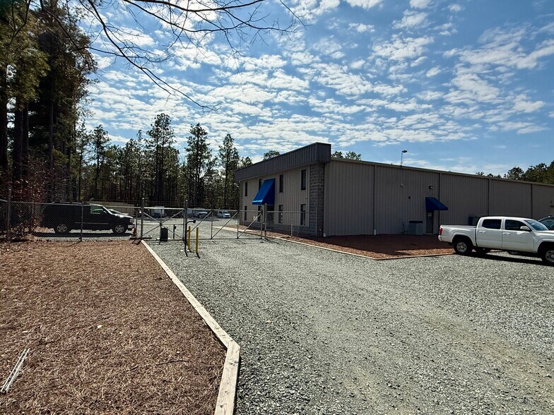 More Photos Of 7718 NC 22 Hwy, Carthage Warehouse For Lease