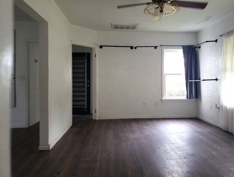 More Photos Of 187 Avenue D NW, Winter Haven Office For Lease