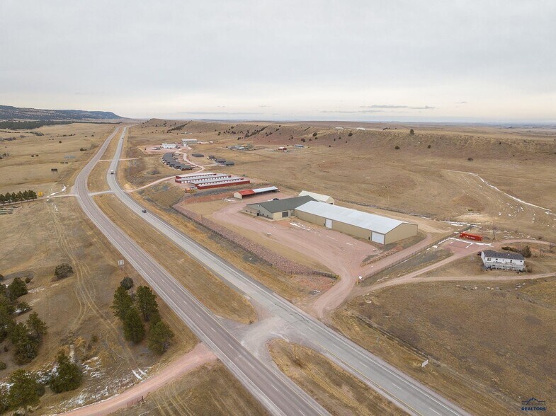 More Photos Of 27592 N 79 Hwy, Hot Springs Warehouse For Lease