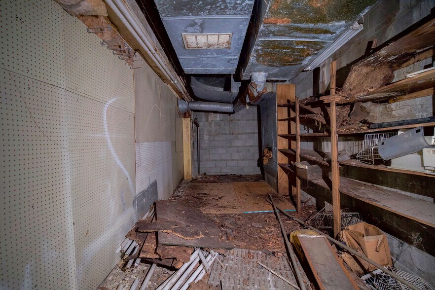 More Photos Of 221 S Walnut Ave, Sidney Warehouse For Sale