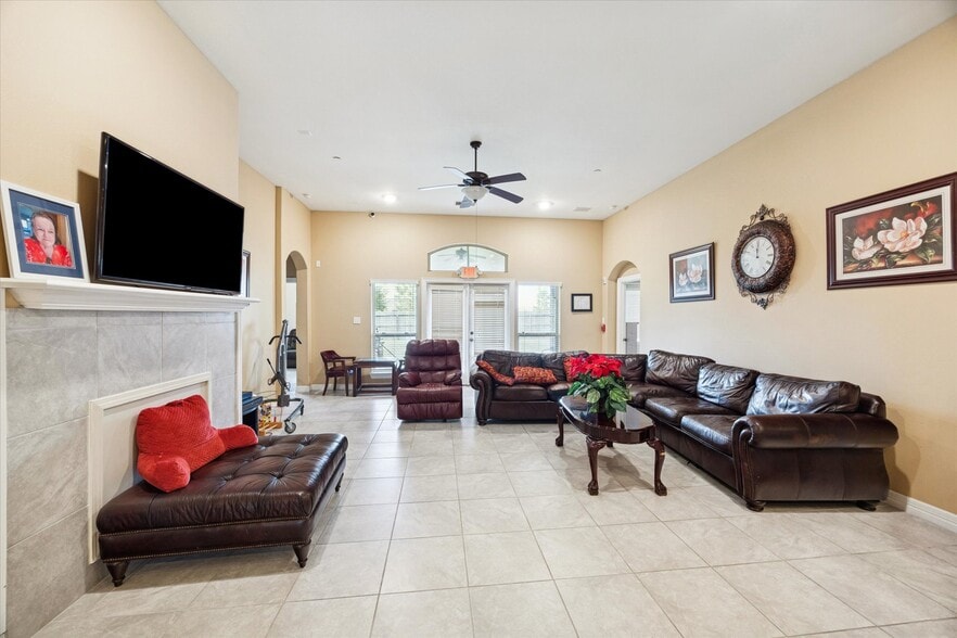 More Photos Of 4218 Brannon Branch Ct, Fulshear Healthcare For Sale