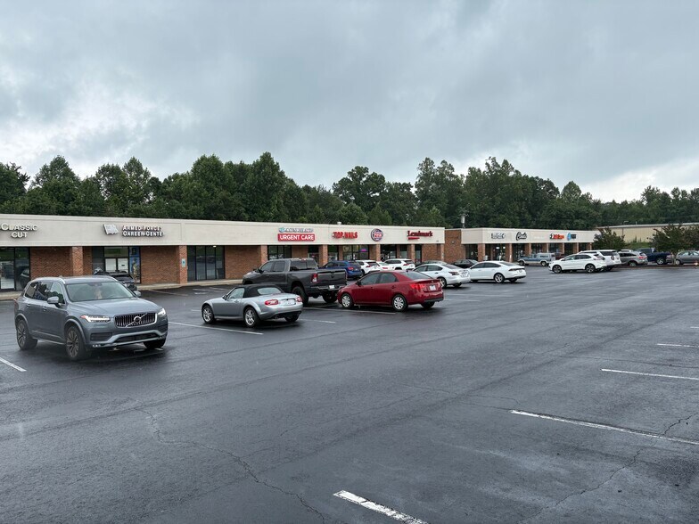 More Photos Of 1558-1560 Freeway Dr, Reidsville Unknown For Lease