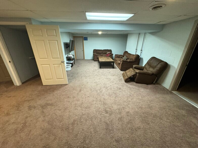 More Photos Of 1173 Manchester Ave SW, North Lawrence Office Residential For Sale