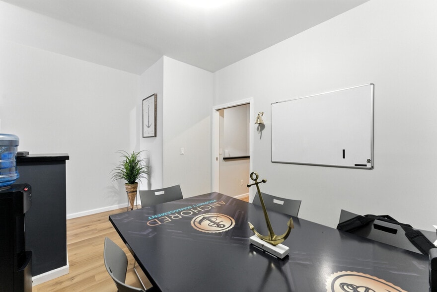 More Photos Of 674-678 Dickinson St, Springfield Freestanding For Sale