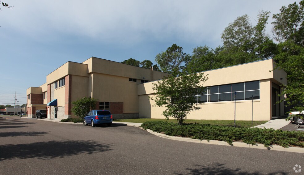 More Photos Of 7685 103rd St, Jacksonville Medical For Lease