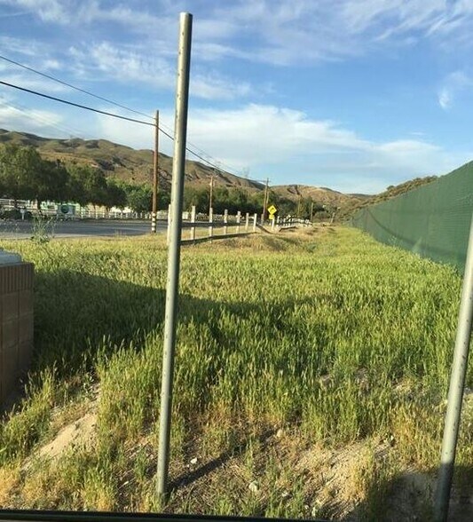 More Photos Of 15840 Sierra Hwy, Santa Clarita Land For Sale