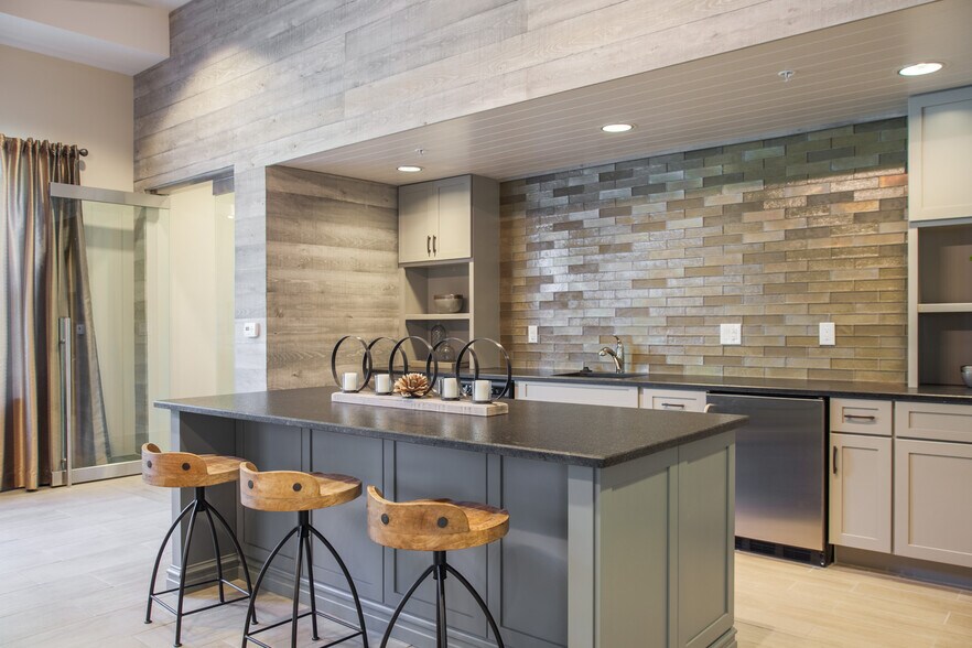 More Photos Of 4 Berry St, North Andover Apartments For Lease