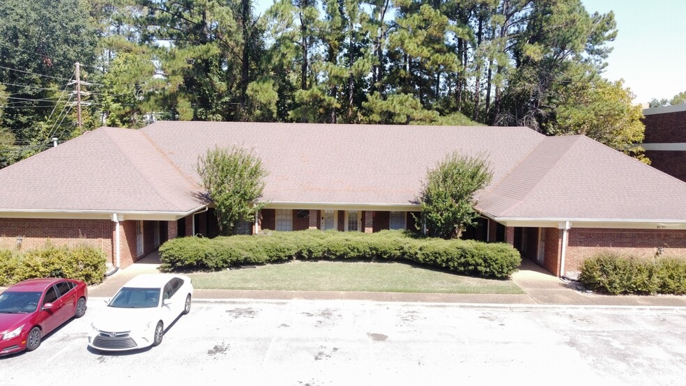 Primary Photo Of 2068 Valleydale Rd, Birmingham Medical For Lease
