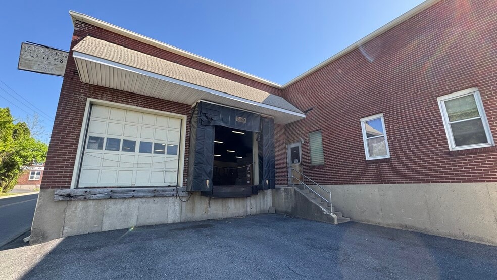 More Photos Of 240 S Main St, Nazareth Flex For Lease