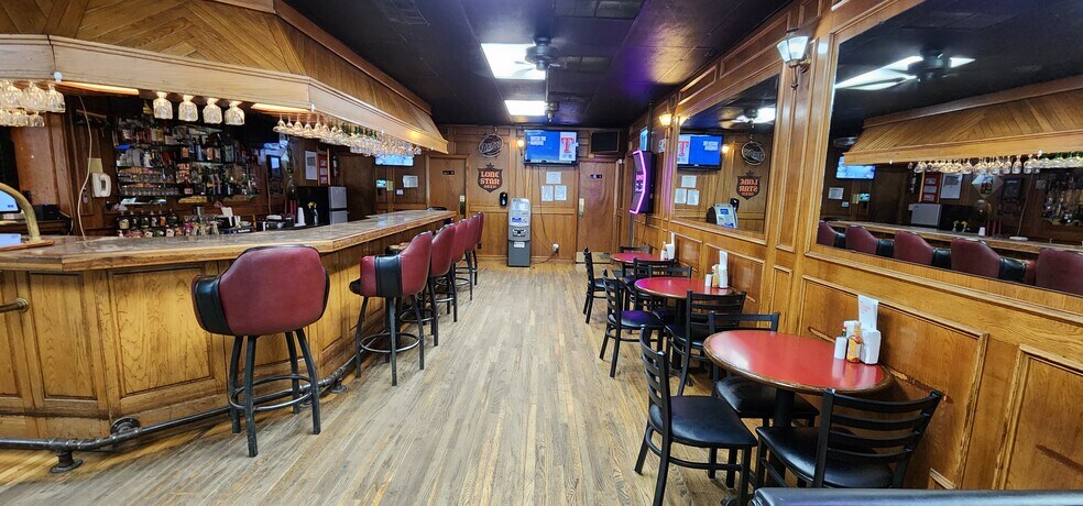 More Photos Of 701 N Martin Luther King Jr Hwy, Mexia Restaurant For Sale