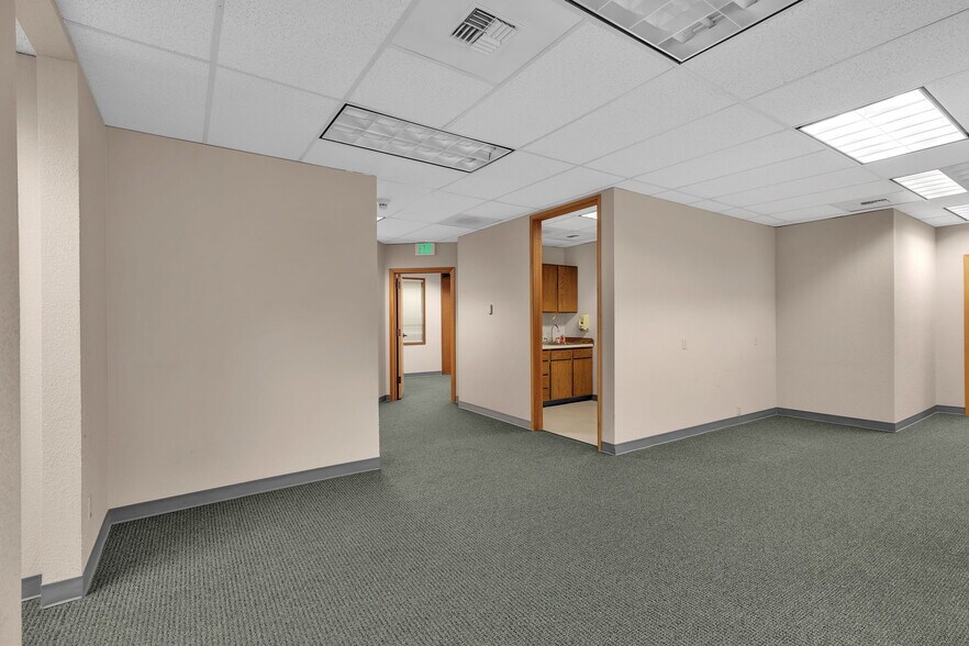 More Photos Of 34004 16th Ave S, Federal Way Office For Lease