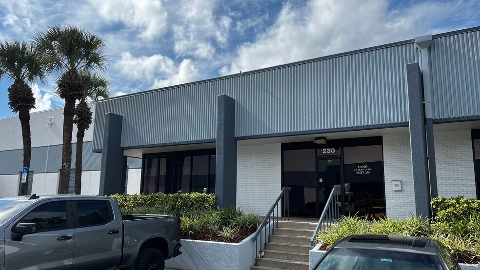 More Photos Of 1255 La Quinta Dr, Orlando Unknown For Lease