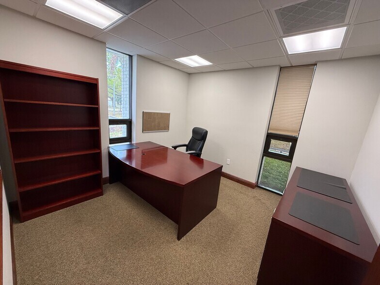 More Photos Of 816 US Highway 1, Sebastian Medical For Sale