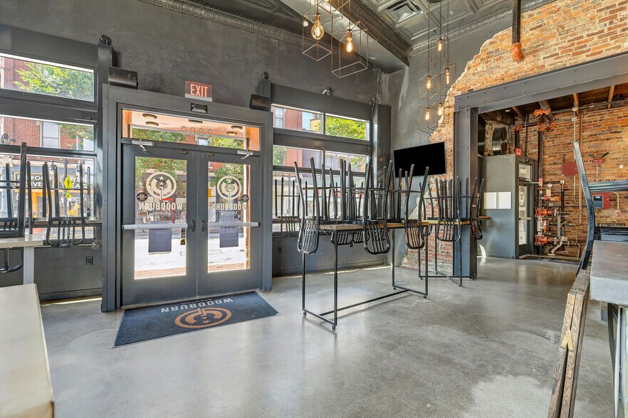 More Photos Of 2800 Woodburn Ave, Cincinnati Storefront For Lease