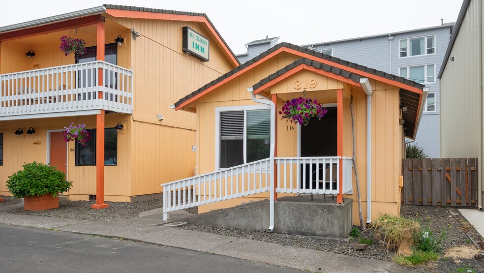 More Photos Of 301 N Miller St, Rockaway Beach Hospitality For Sale