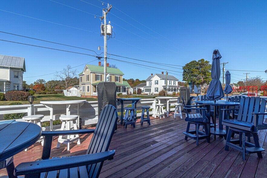 More Photos Of 729 Main St, Reedville Restaurant For Sale