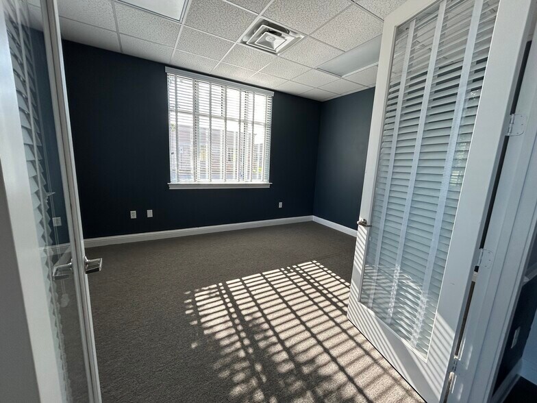 More Photos Of 3900 South Stonebridge Dr, McKinney Office For Lease