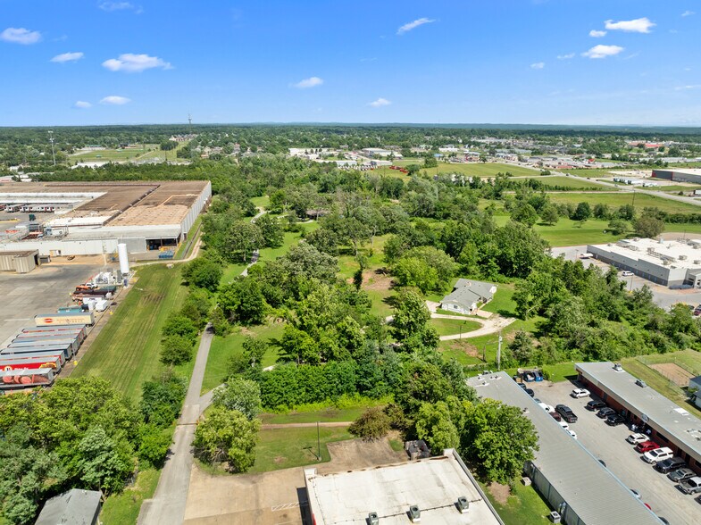 More Photos Of 400 W Lilac St, Rogers Land For Sale