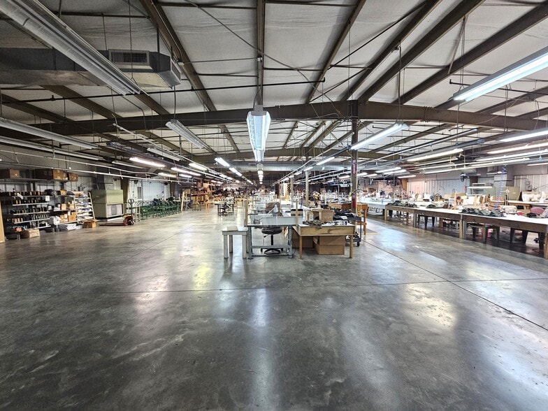 More Photos Of 205 Industrial Pike, Whitwell Manufacturing For Sale
