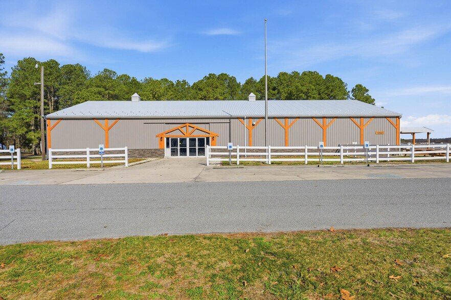 More Photos Of 89 Hunting Quarter Rd, Greenwood Trailer Camper Park For Sale