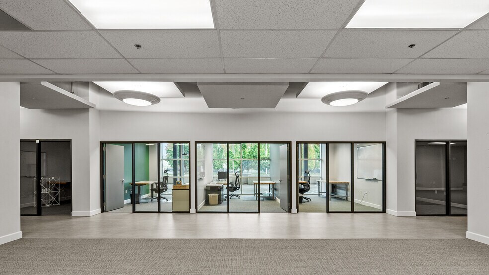 More Photos Of 3950 Fairview Industrial Dr SE, Salem Research And Development For Lease