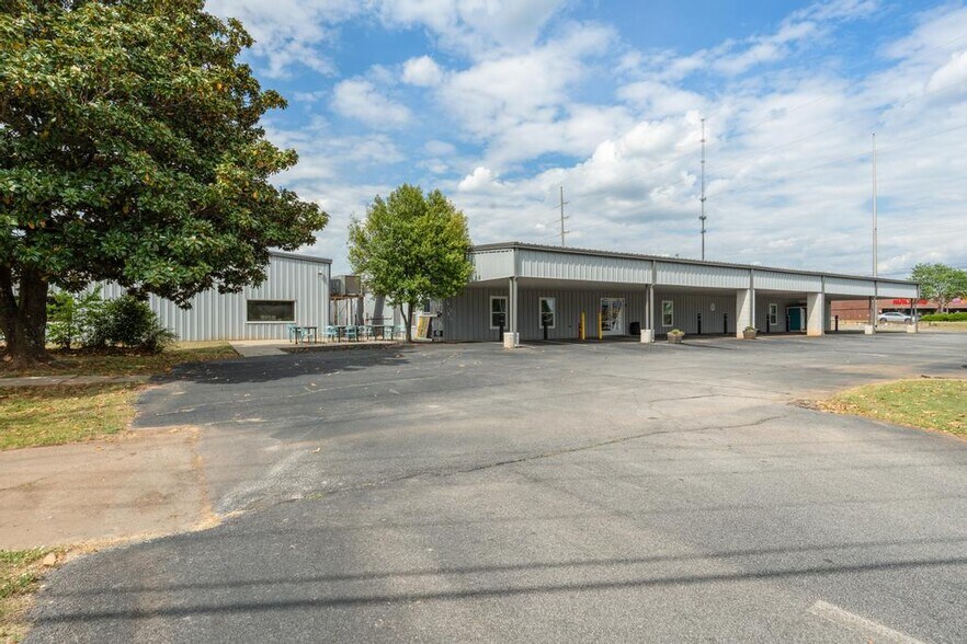 More Photos Of 171 Racetrack Rd, McDonough Daycare Center For Sale