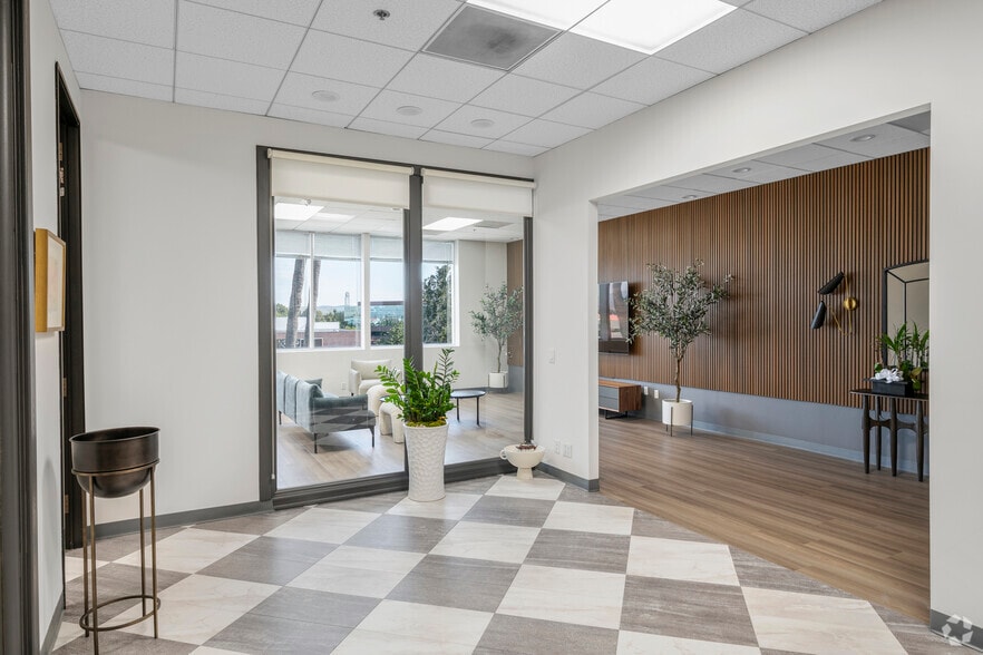 More Photos Of 10 Corporate Park, Irvine Office For Lease