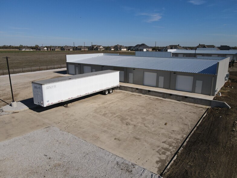 More Photos Of 15137 S County Line Rd, Justin Unknown For Lease