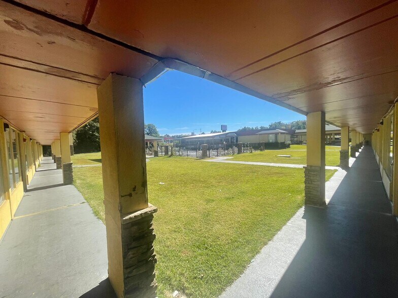 More Photos Of 1700 US-280, Phenix City Hotel For Sale