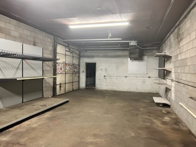 More Photos Of 3841-3845 NW 10th St, Oklahoma City Manufacturing For Lease