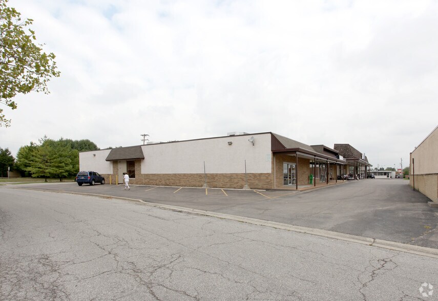 More Photos Of 4063-4099 Hoover Rd, Grove City Unknown For Lease