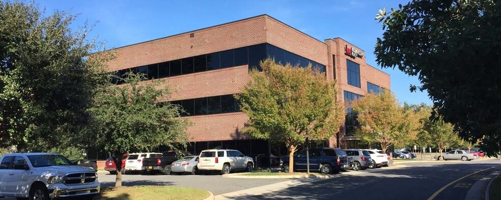 More Photos Of 1100 Volvo Pky, Chesapeake Medical For Lease