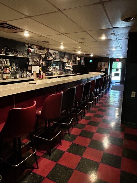 More Photos Of 988 W Bowery St, Akron Bar For Sale