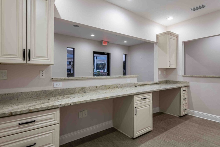 More Photos Of 4109 Armenia Ave, Tampa Medical For Sale