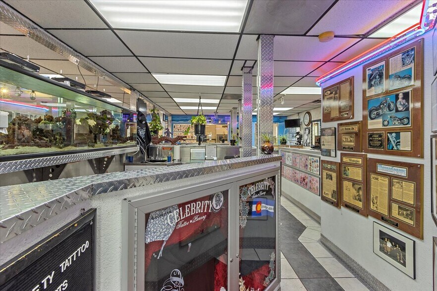 More Photos Of 11712 W Colfax Ave, Lakewood Freestanding For Lease